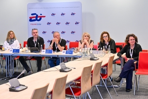 Uczestnicy debaty.
